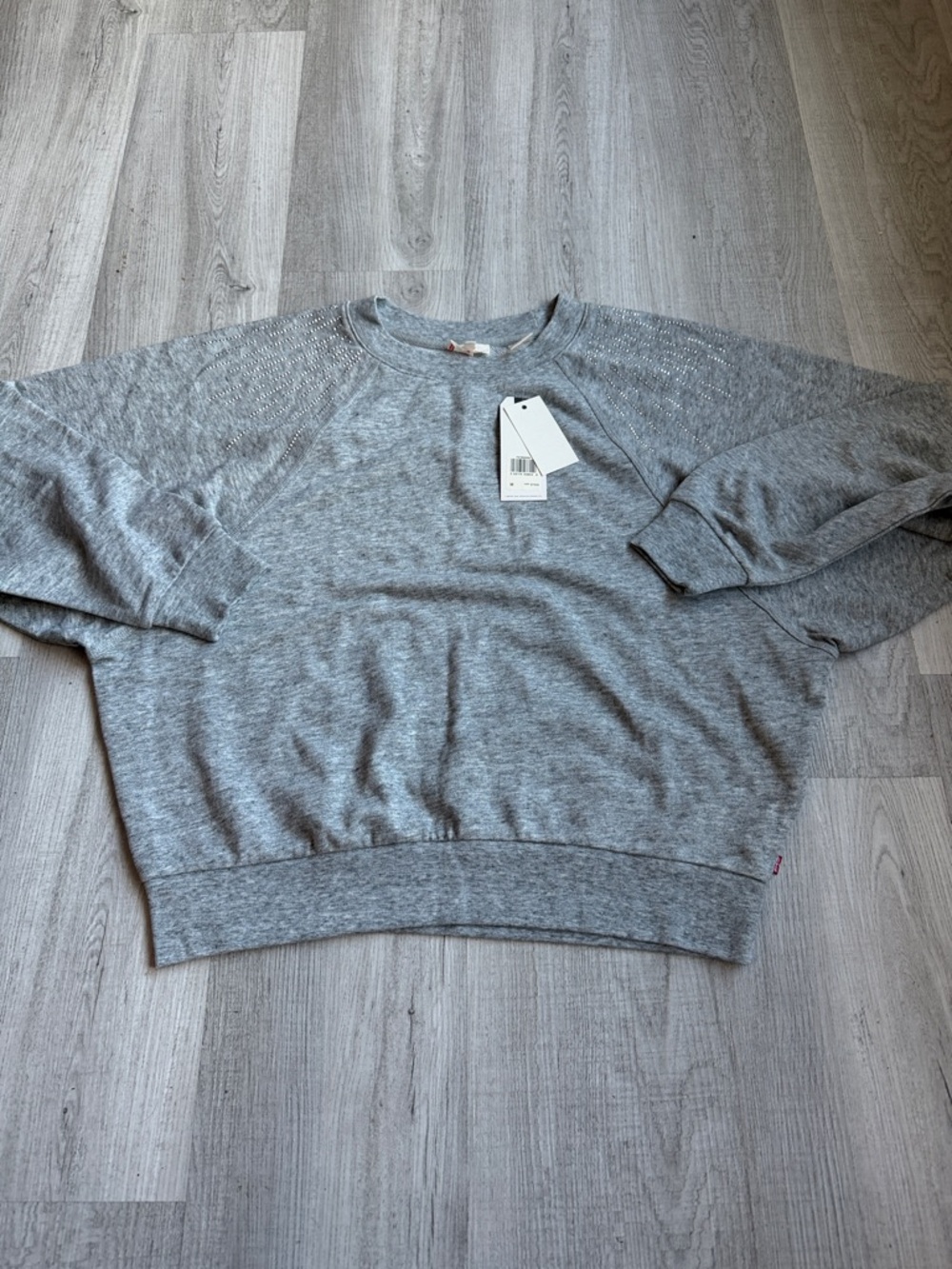 Levi’s Gray Rhinestone Sweatshirt Women’s Size M NWT‎ Crewneck Pullover